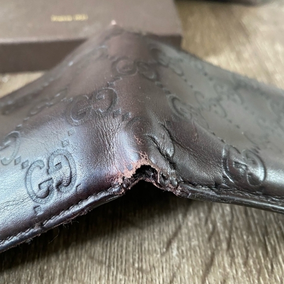 Authentic Gucci Wallet - Picture 8 of 10